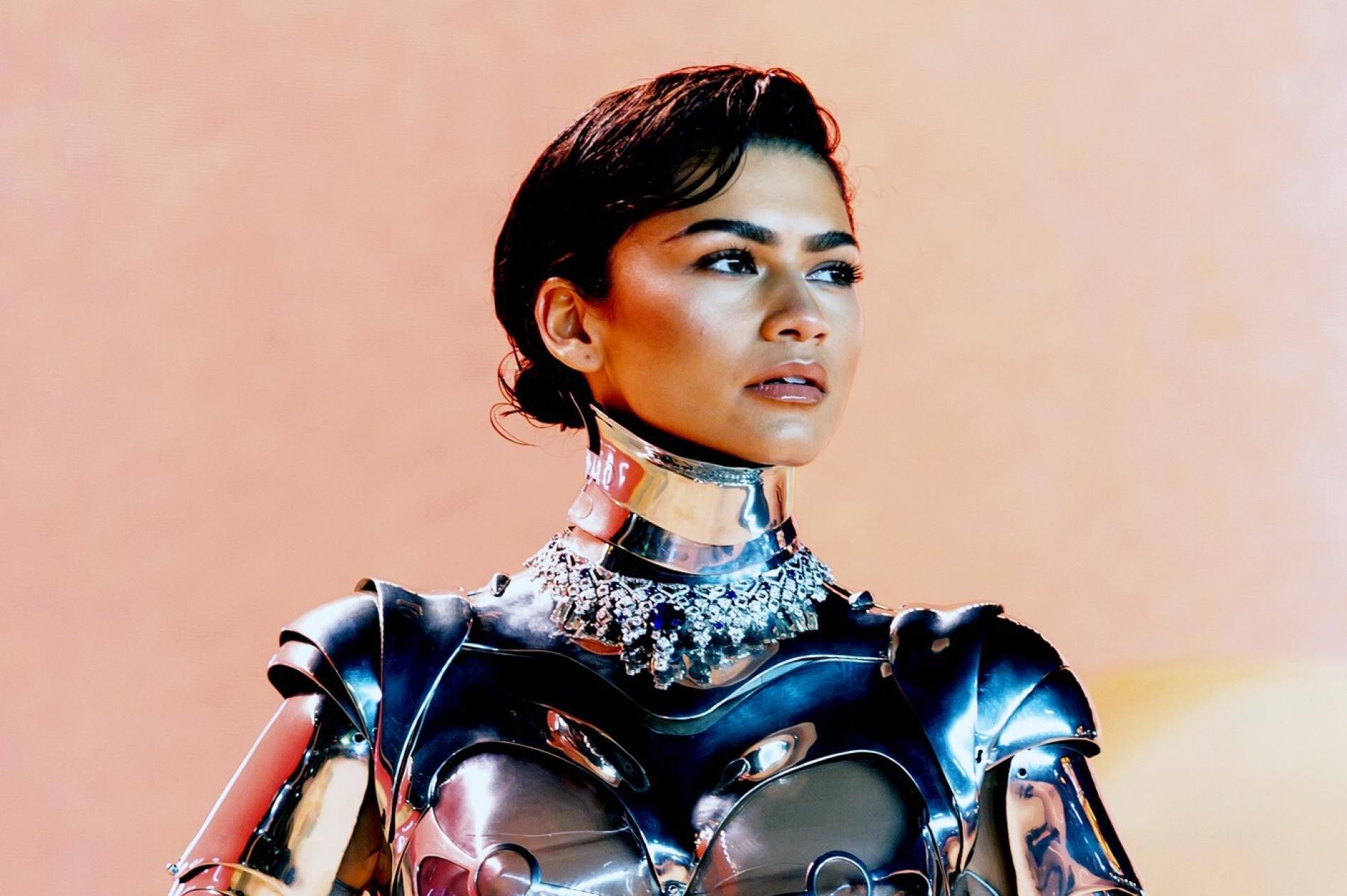 Zendaya na premijeri Dune 2 u Londonu u Thierry Mugler odijelu