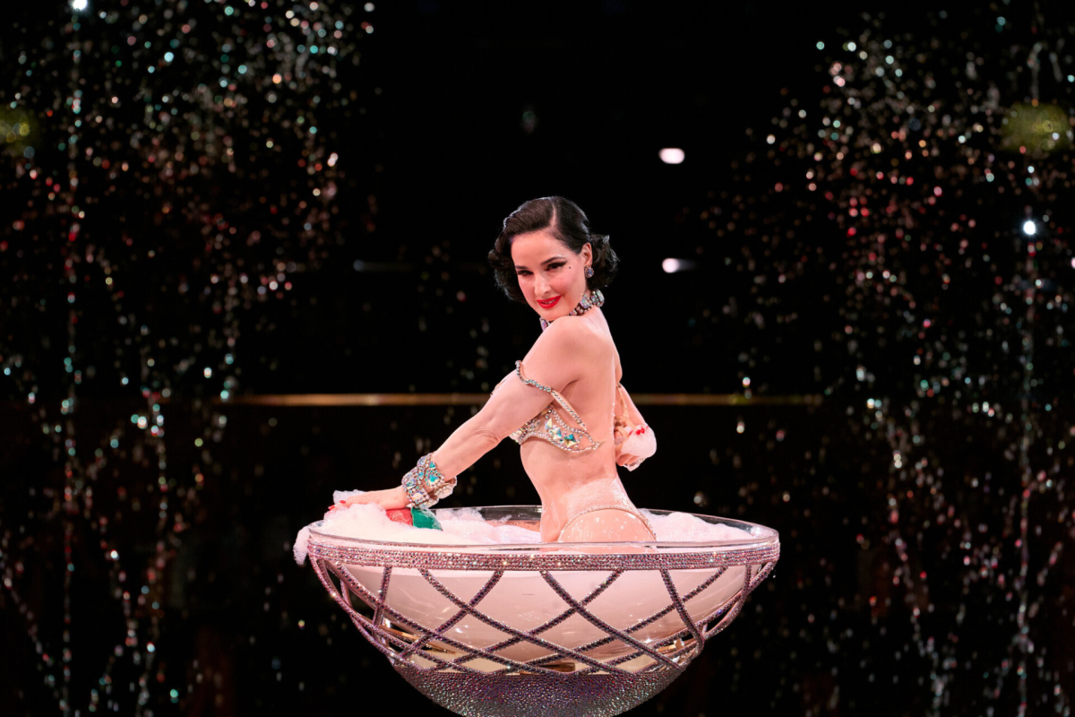 Dita von teese na alexis mabille reviji fw24