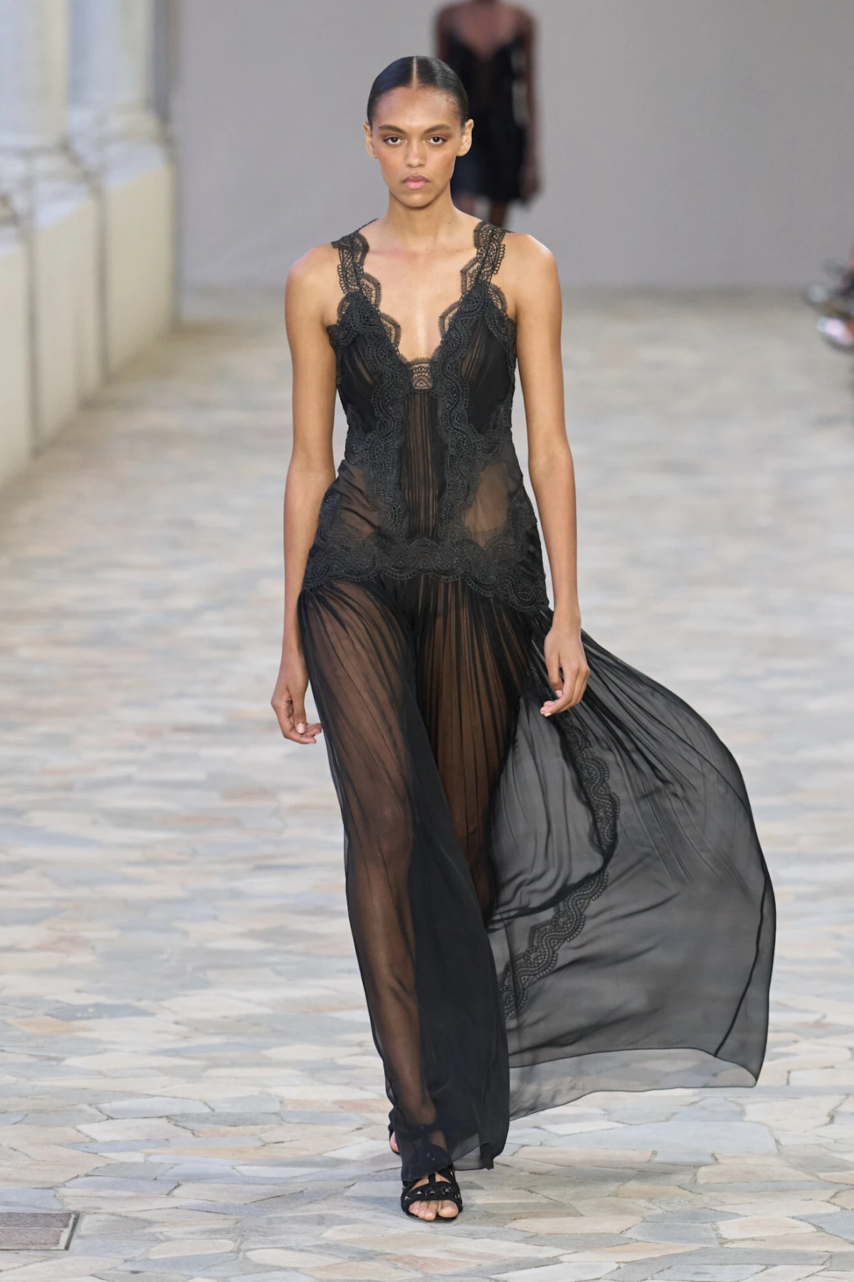 Alberta Ferretti ss25